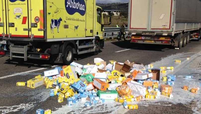 14 denunciati dalle forze dell’ordine per gli assalti ai furgoni del latte