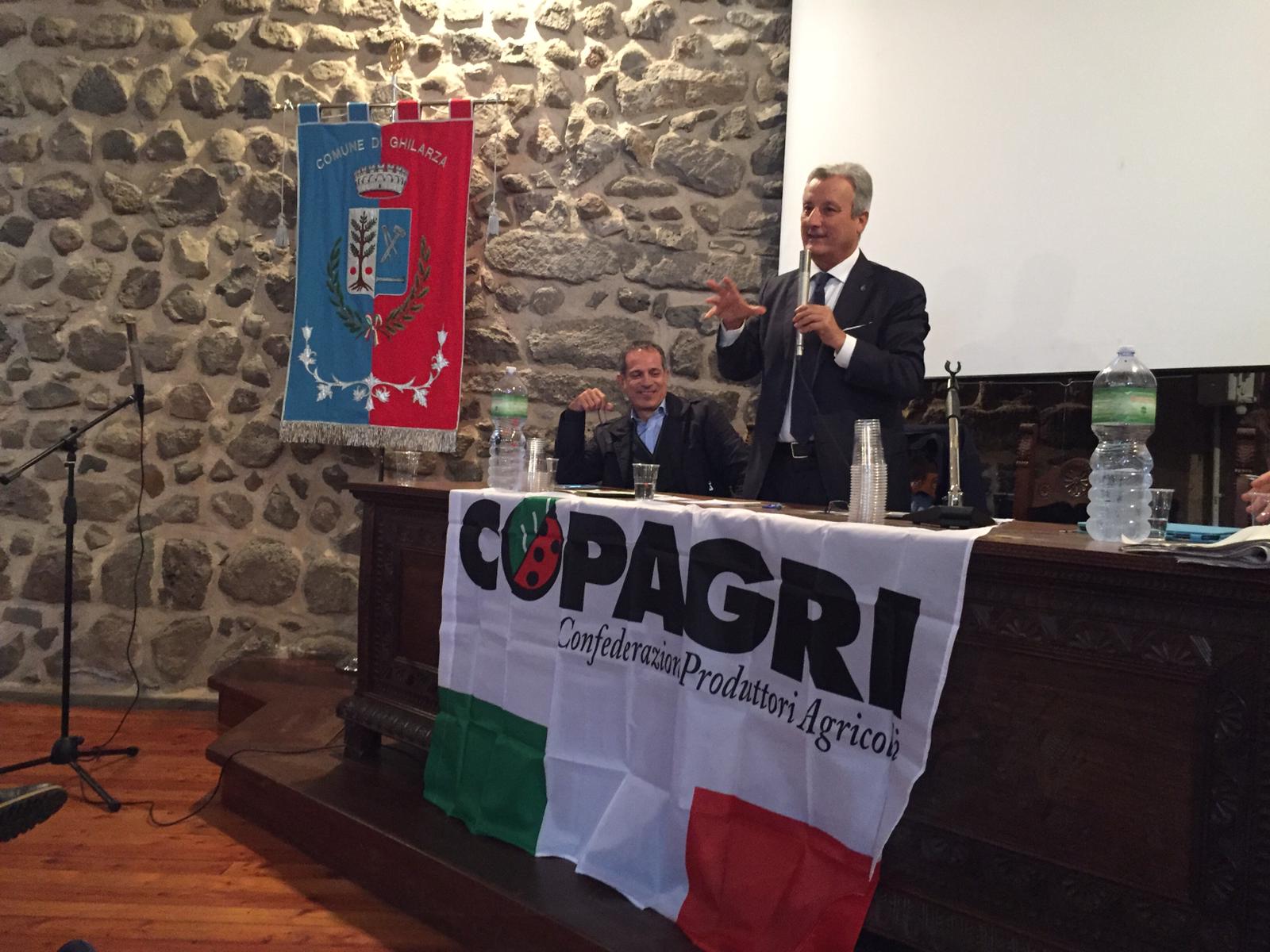 Incontro molto partecipato oggi a Ghilarza. Chiude il convegno “Comparto lattiero-caseario: crollo o  sviluppo?” l’intervento del presidente nazionale di Copagri Verrascina